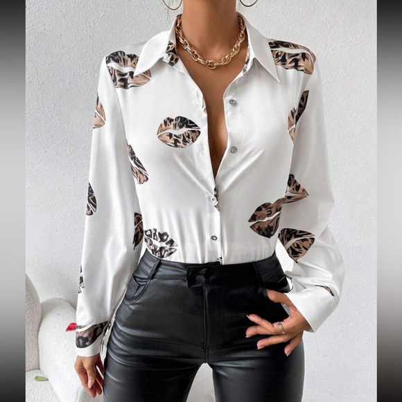 Luxe Leopard Lips Print Button Down Up Shirt Top Blouse - Picture 7 of 7